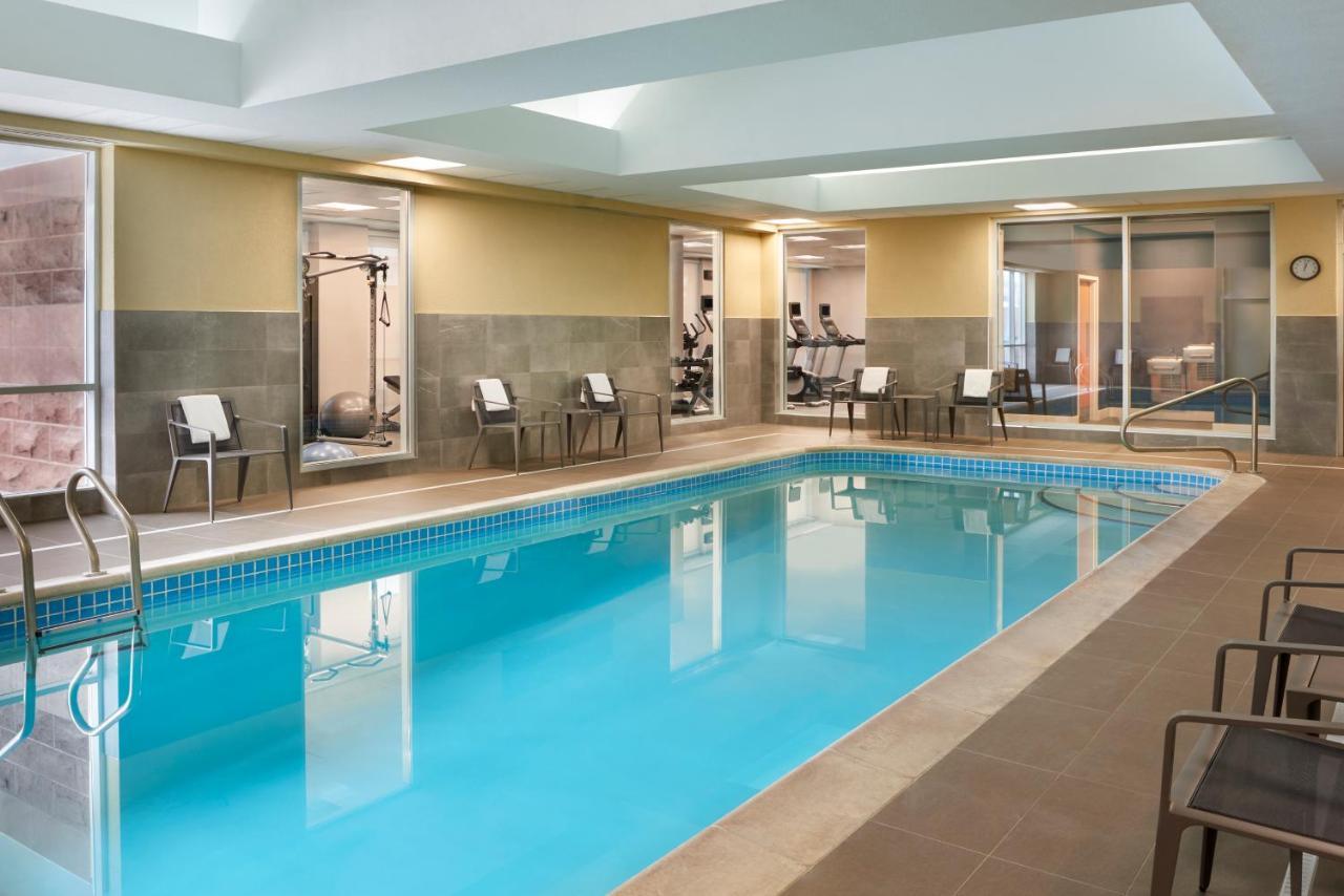 Courtyard By Marriott Toronto Mississauga/Meadowvale Hotell Exteriör bild