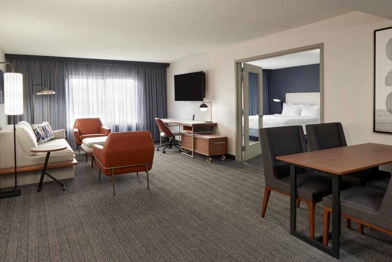 Courtyard By Marriott Toronto Mississauga/Meadowvale Hotell Exteriör bild
